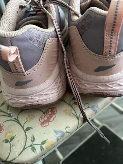 Ladies size 7 uk 40eu Hi TEC trainers