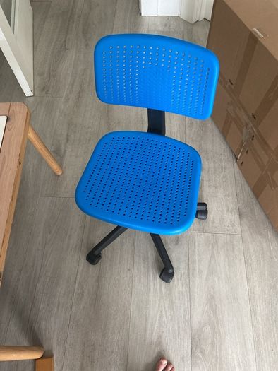 desk chair