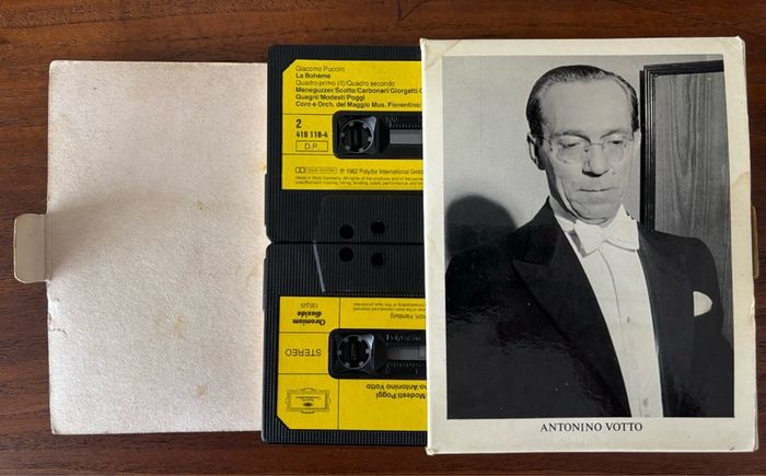 Rare Deutsche Grammophon. Puccini - La Boheme. Two-cassette box set with 245 page booklet. Chromium Dioxide tape. Very rare and in excellent condition.