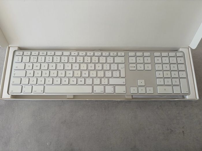 Apple keyboard