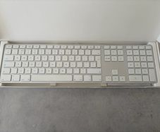 Apple keyboard