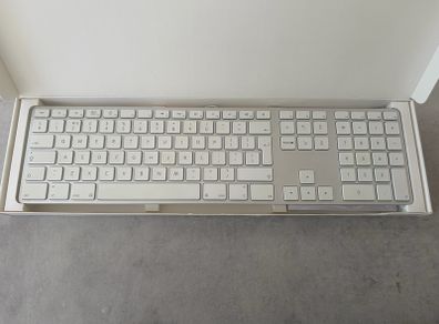Apple keyboard