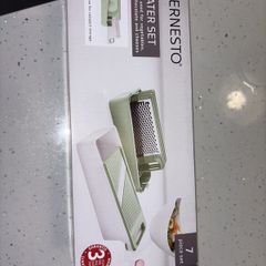 Ernesto Grater Set unopened