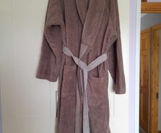 Unisex dressing gown size xl (18)