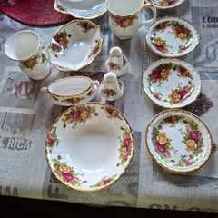 Old Country Rose Royal Albert Porcelain 13 Piece which includes Two Tier Cake Stand, Postage Available or collection