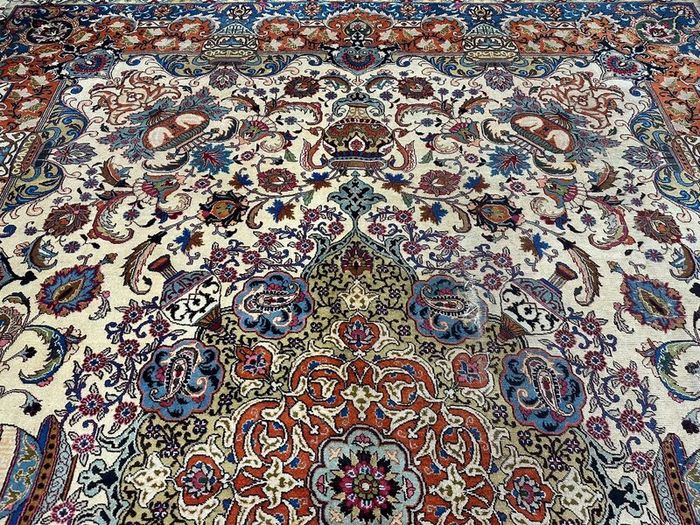 P.ersian Kasmir Rug (KaSig) ( 3.90 x 3.05cm)