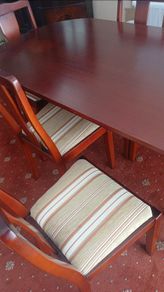 Mahogany table & 6 chairs