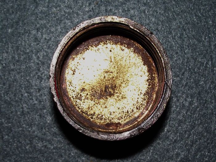Vintage SHELL petrol. Two gall, brass oil can cap