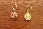 Very pretty golden fashion jewellery earrings