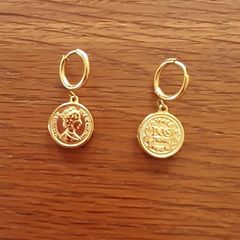 Very pretty golden fashion jewellery earrings
