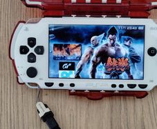 PSP 1004 White Modded 2 Original Batteries 64gb original charger