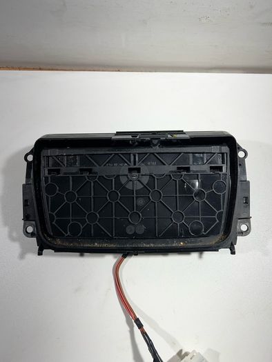 Bmw 1 3 Series E87 E90 E91 E92 E93 Centre Console Ashtray And Lighter 7078571. A3l2b611g