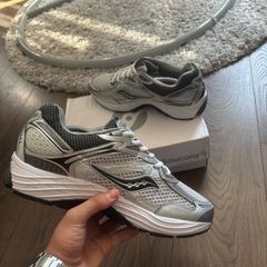 Saucony Pro Grid Omni 9