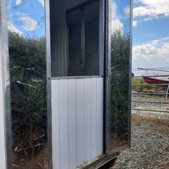 Mobile catering trailer