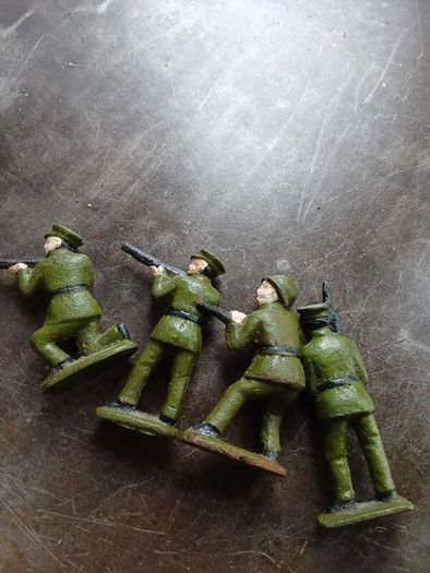 military  model figures