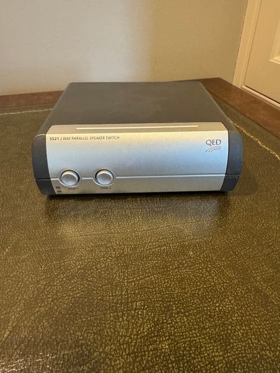 QED speaker switch