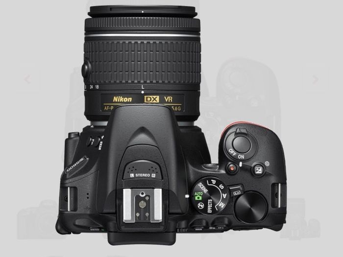 Nikon D5600 Digital SLR CameraKit  + AF-P DX Nikkor 18-55mm f/3.5-5.6G VR Lens
