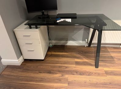 desk with drawers