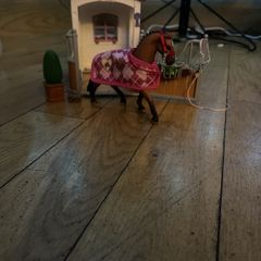 Schleich stable