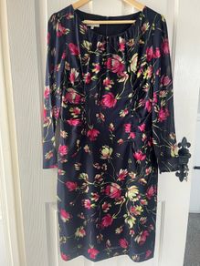 Hobbs Silk Dress - Size 12 - Fully lined, perfect condition and ruching to waist