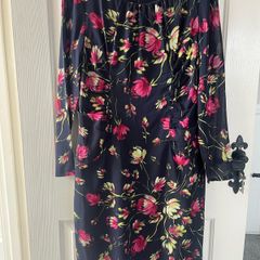 Hobbs Silk Dress - Size 12 - Fully lined, perfect condition and ruching to waist