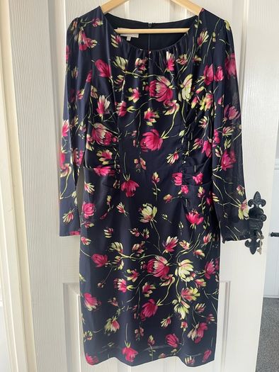 Hobbs Silk Dress - Size 12 - Fully lined, perfect condition and ruching to waist