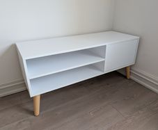 TV stand / media unit