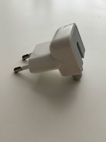 Apple EUR plug