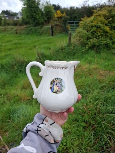 Marquise ceramic pitcher postage possible