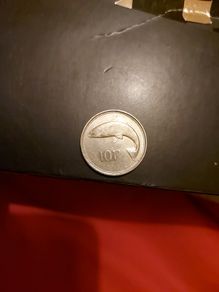 10p irish coin ,used condition,,year 2000,buyer collects or pays postage, extra 2 euros,