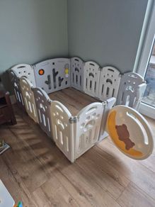 Playpen with Safety Gate
