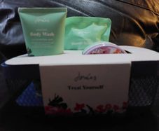 joules shower caddy and extras