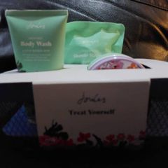 joules shower caddy and extras
