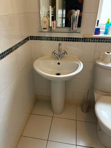Bathroom suite
