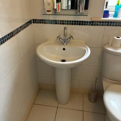 Bathroom suite