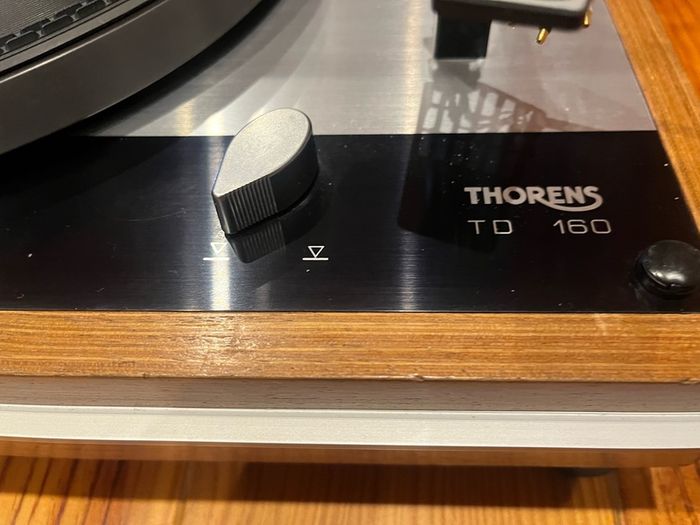 Thorens 160 Turntable