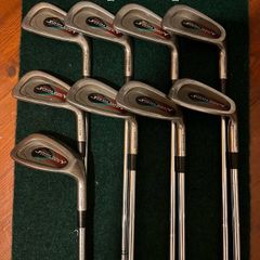 Wilson golf iron set