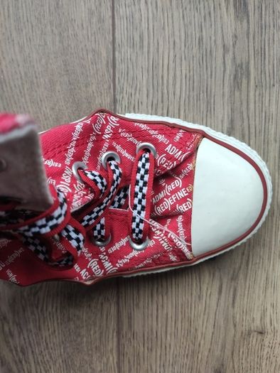 Rare Limited Edition (PRODUCT) RED Converse Size UK 6