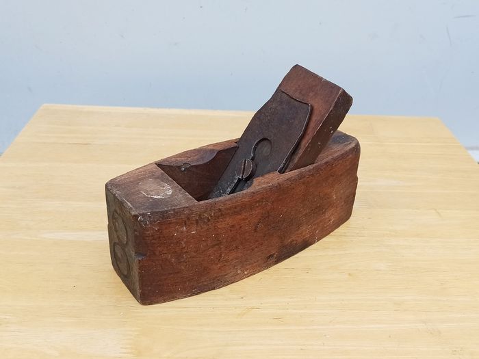 Antique Thomas Ibbotson & Co  wooden hand plane no. 8  Sheffield, England   circa mid-to-late 19th century
