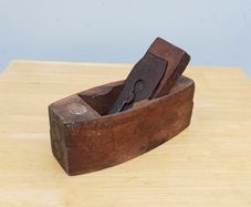 Antique Thomas Ibbotson & Co  wooden hand plane no. 8  Sheffield, England   circa mid-to-late 19th century