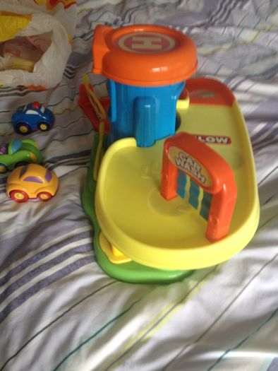 toy garage