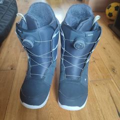 Burton snowboard boots size UK 10.5