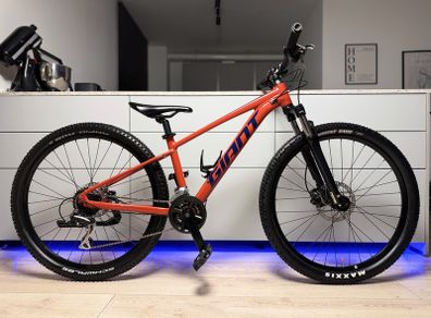 GIANT Talon 2 Hardtail Bike