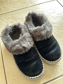 UGG Slippers UK5 or 4