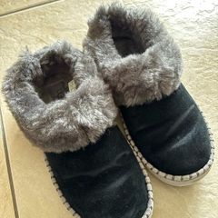 UGG Slippers UK5 or 4