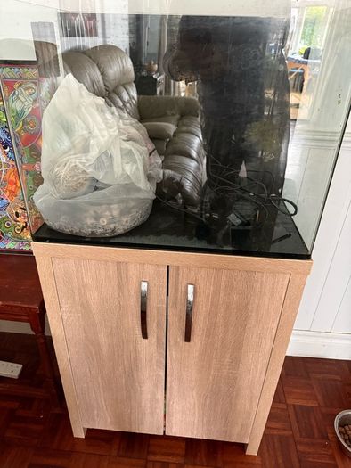 Fish tank and cabinet