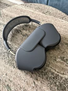 Apple Air Pod Pro Max 1