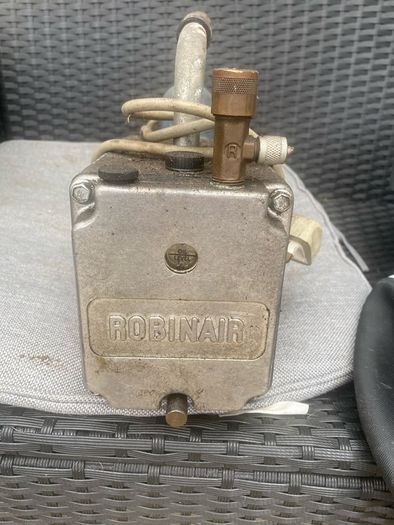Robin air High Vacuum pump 15106