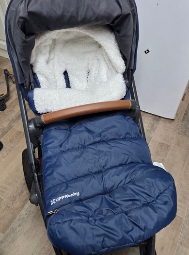 UPPAbaby Vista 2 with accessories cosy ganoosh, cup holder, organiser