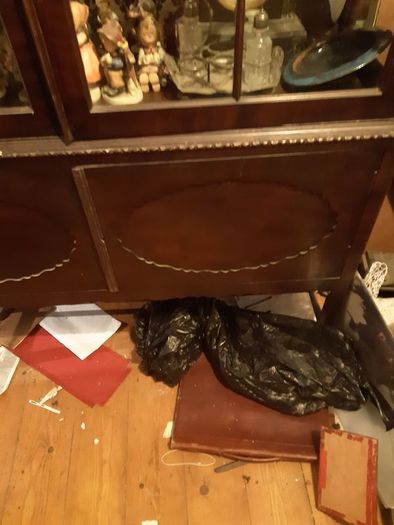 ,mahogany display cabinet